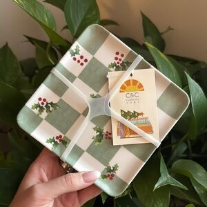 C&C California Holly Berry Green Checkered 6" Christmas Plates Set of 4 NWT